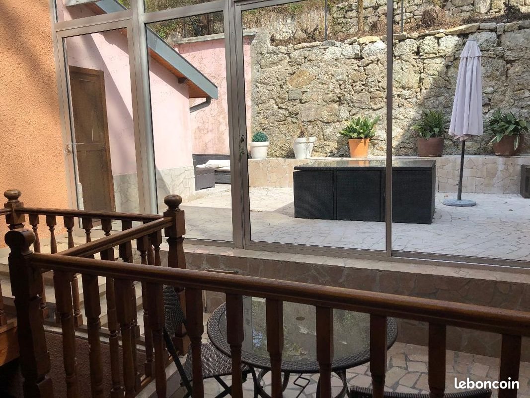 Appartement à louer, 50m², Tenay