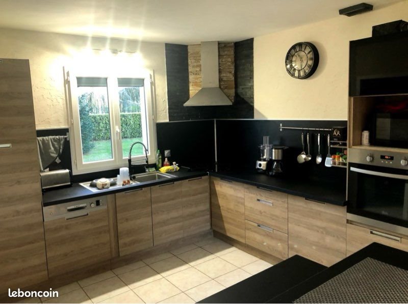 Maison à louer, 145m², Montbron