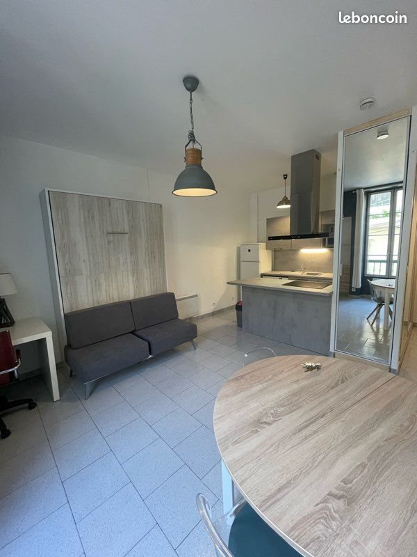 Appartement à louer, 28m², Nîmes