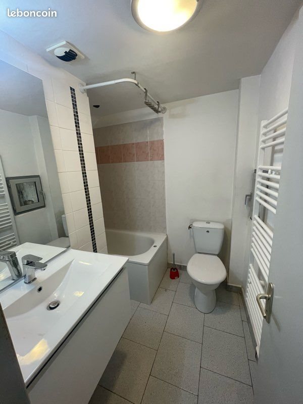 Appartement à louer, 28m², Nîmes