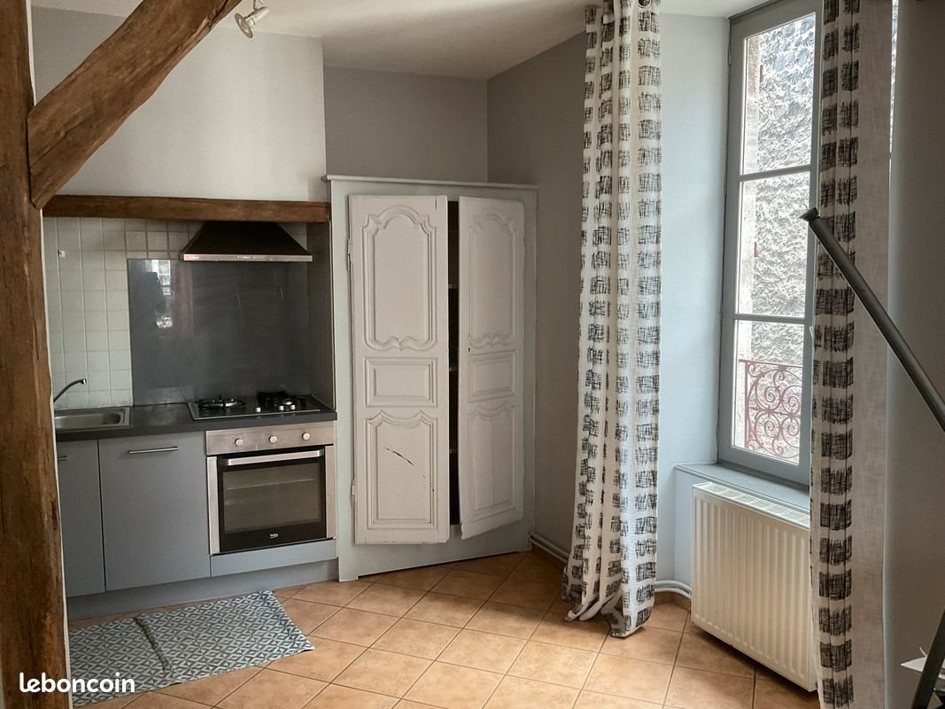 Appartement à louer, 63m², Murat