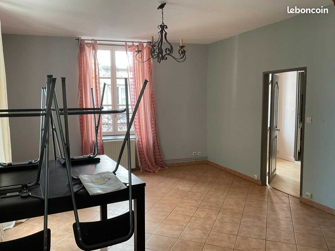 Appartement à louer, 63m², Murat