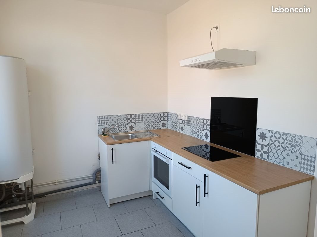 Appartement à louer, 90m², Quiévrechain