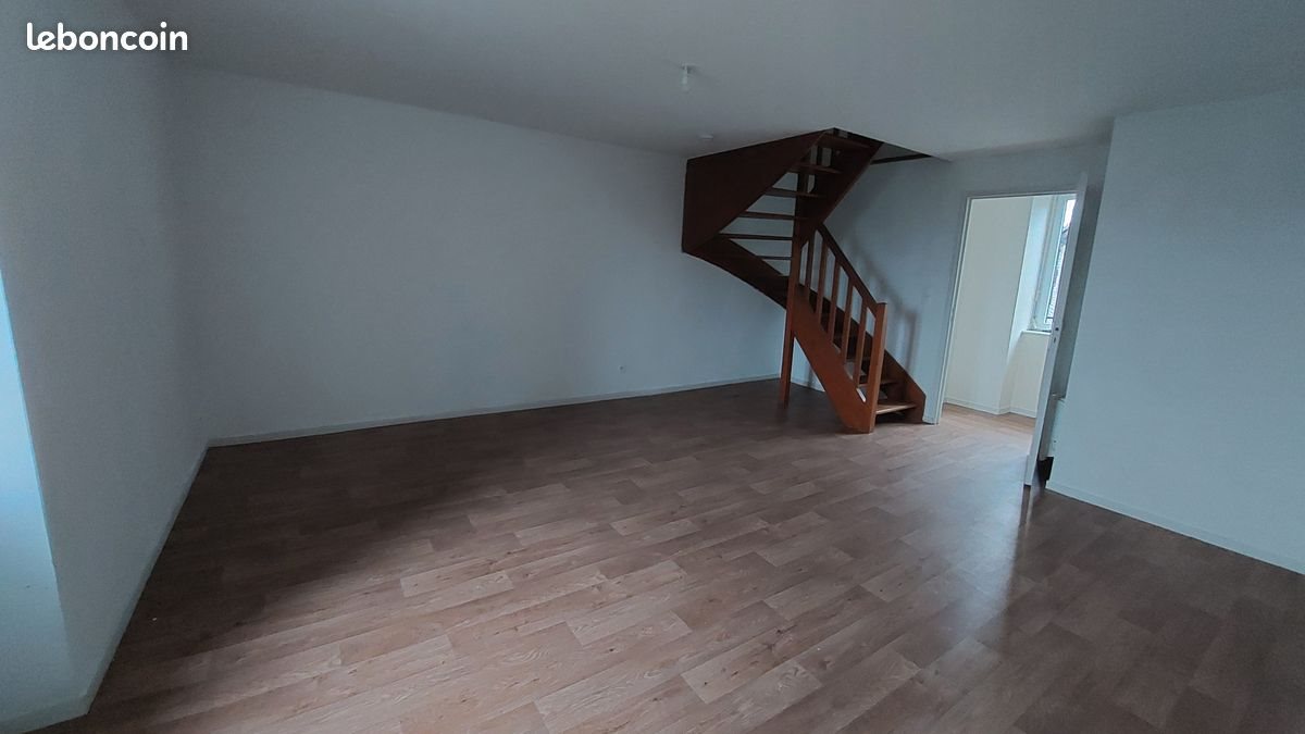 Appartement à louer, 66m², Parcé