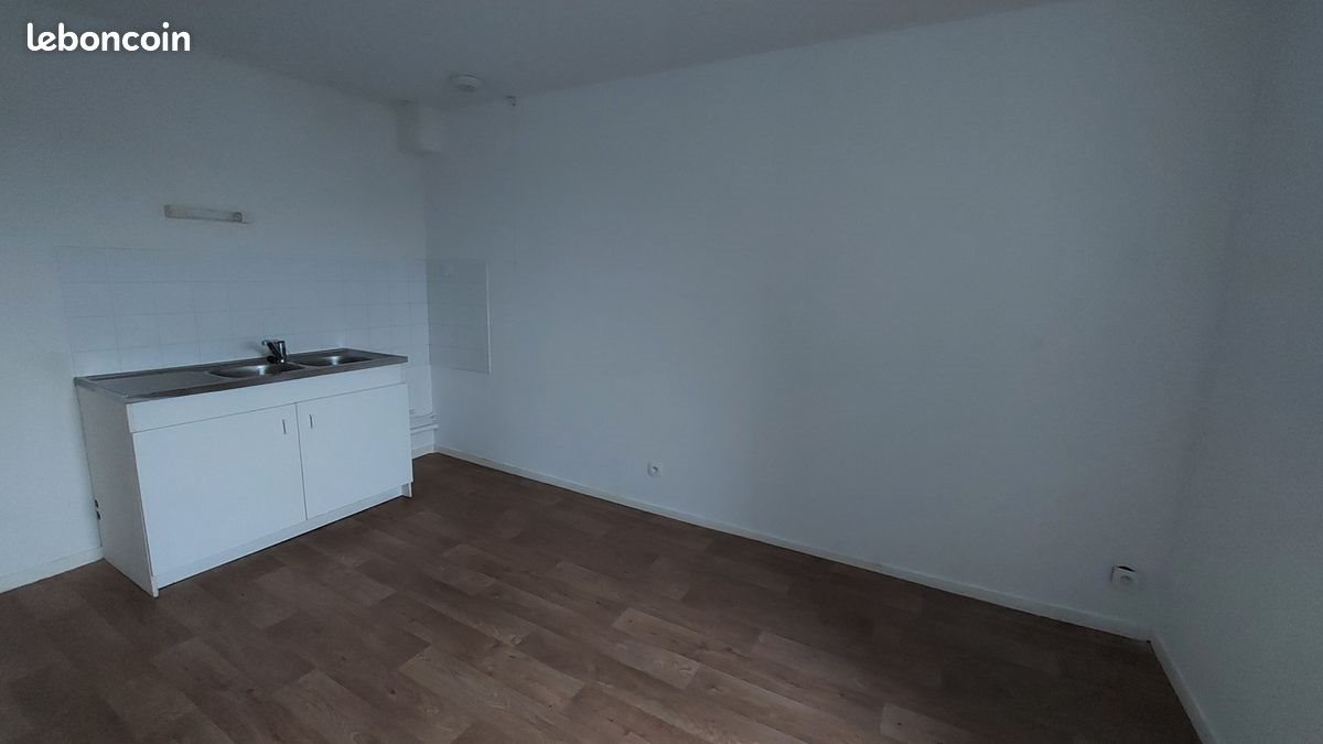 Appartement à louer, 66m², Parcé