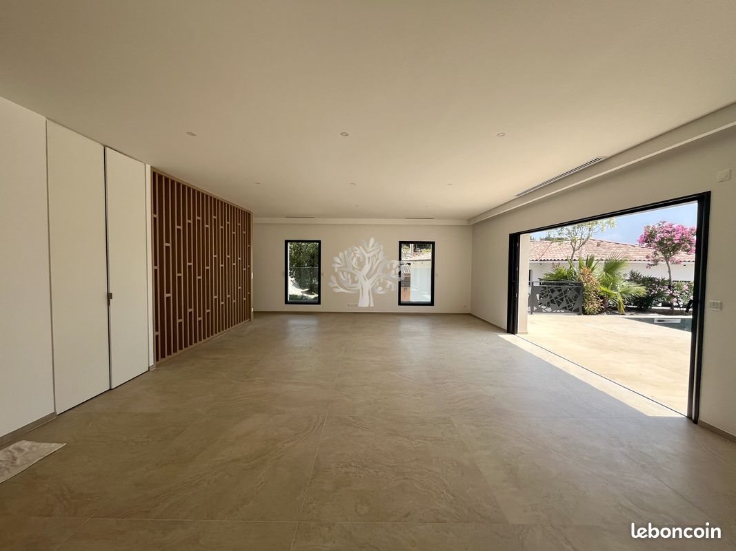 Maison à vendre, 234m², Sanary-sur-Mer