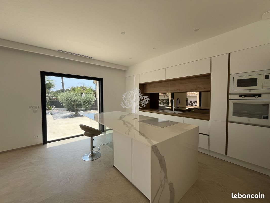 Maison à vendre, 234m², Sanary-sur-Mer