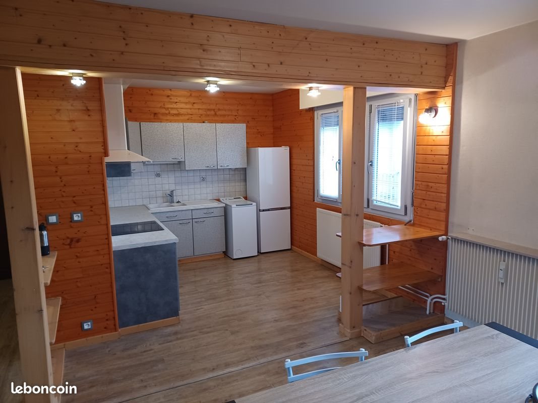 Appartement à louer, 81m², Gray