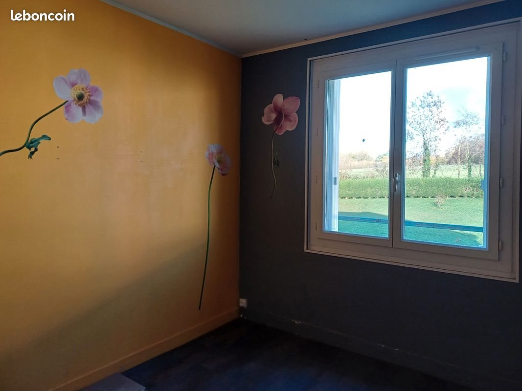 Appartement à louer, 70m², Descartes