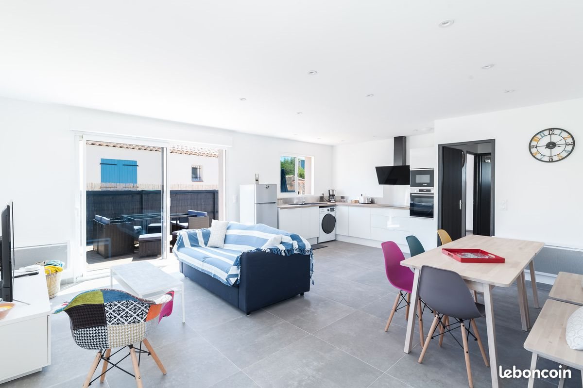 Maison à louer, 75m², Saint-Mitre-les-Remparts