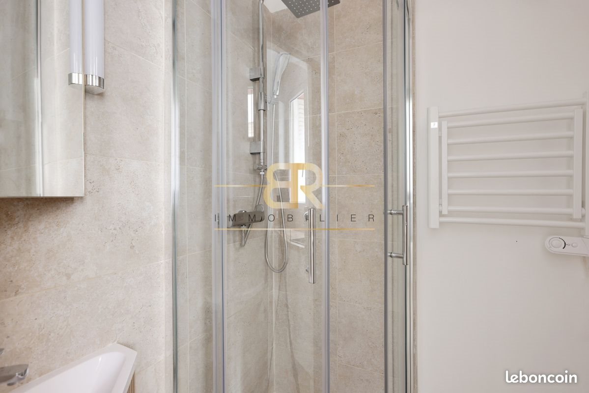 Appartement à louer, 14m², Paris 18ème