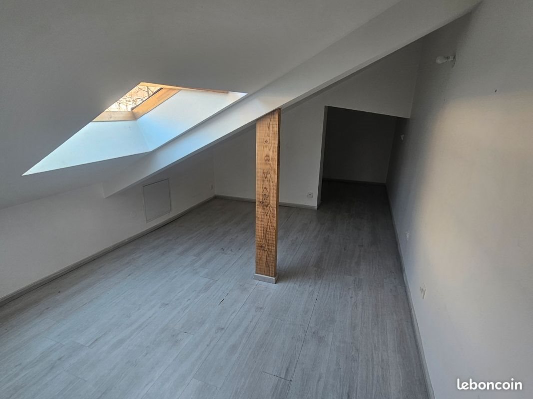 Appartement à louer, 90m², Lure