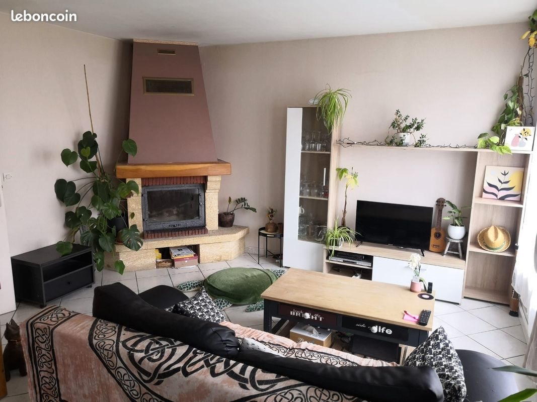 Maison à louer, 70m², Saint-Aigulin