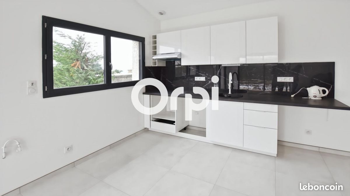 Maison à louer, 126m², Soucieu-en-Jarrest