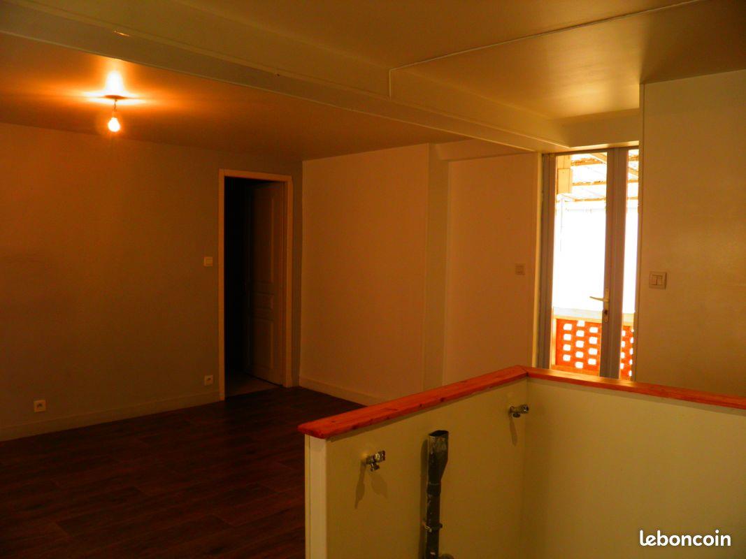 Appartement à louer, 45m², Luzech