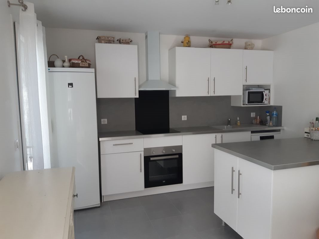 Appartement à louer, 77m², Grans