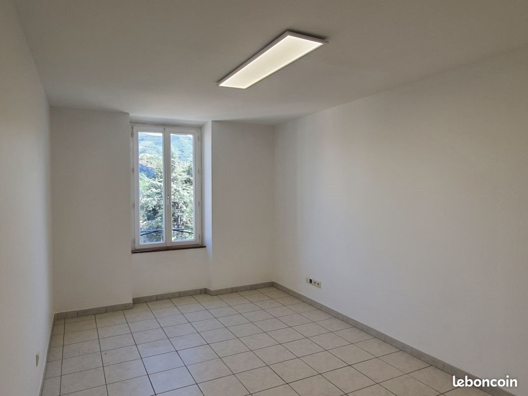 Appartement à louer, 79m², Château-Arnoux-Saint-Auban