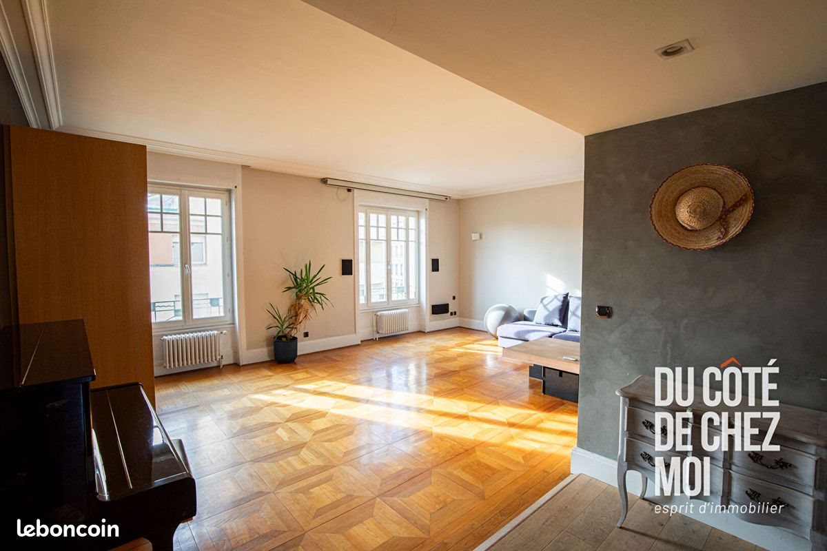 Appartement à louer, 225m², Lyon 7ème