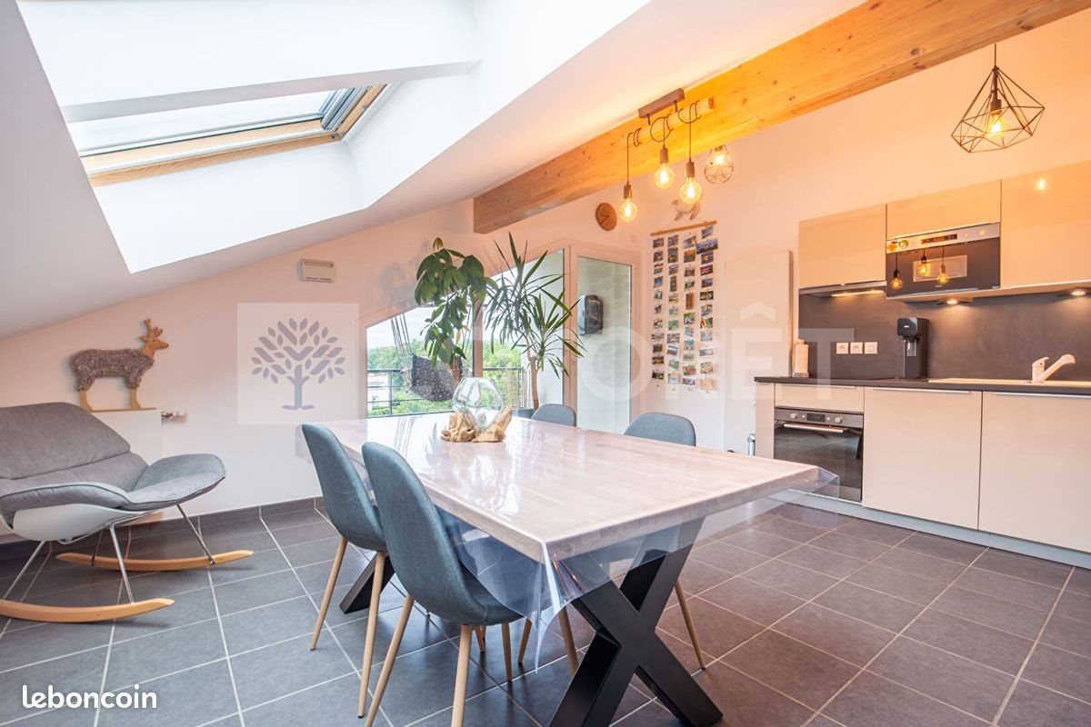 Appartement à louer, 76m², Argonay