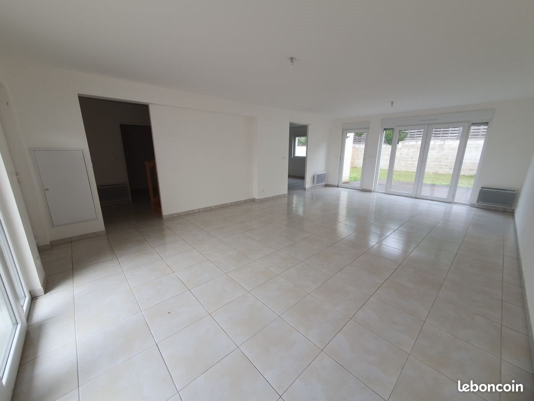 Maison à louer, 130m², Pressigny-les-Pins