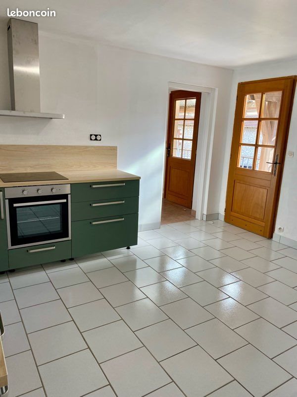 Appartement à louer, 83m², Ville-en-Tardenois