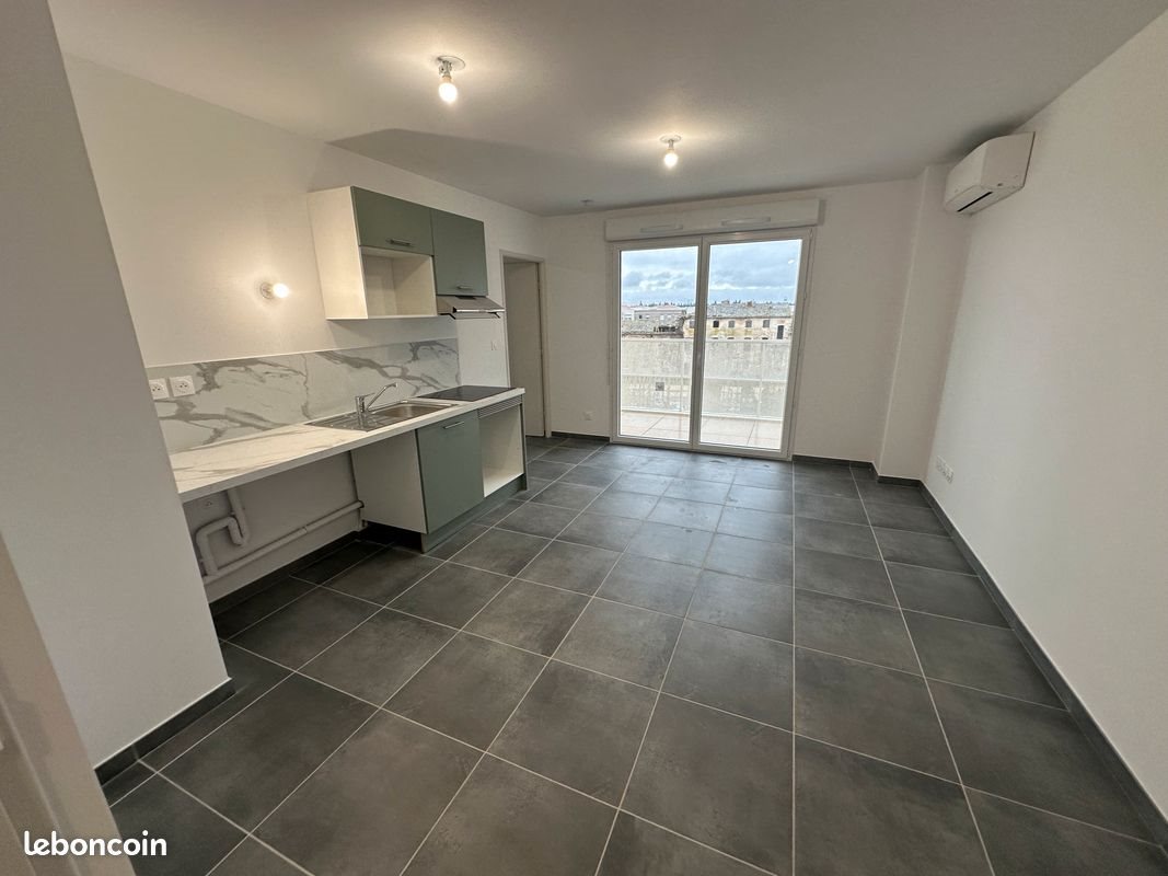 Appartement à louer, 41m², Monteux