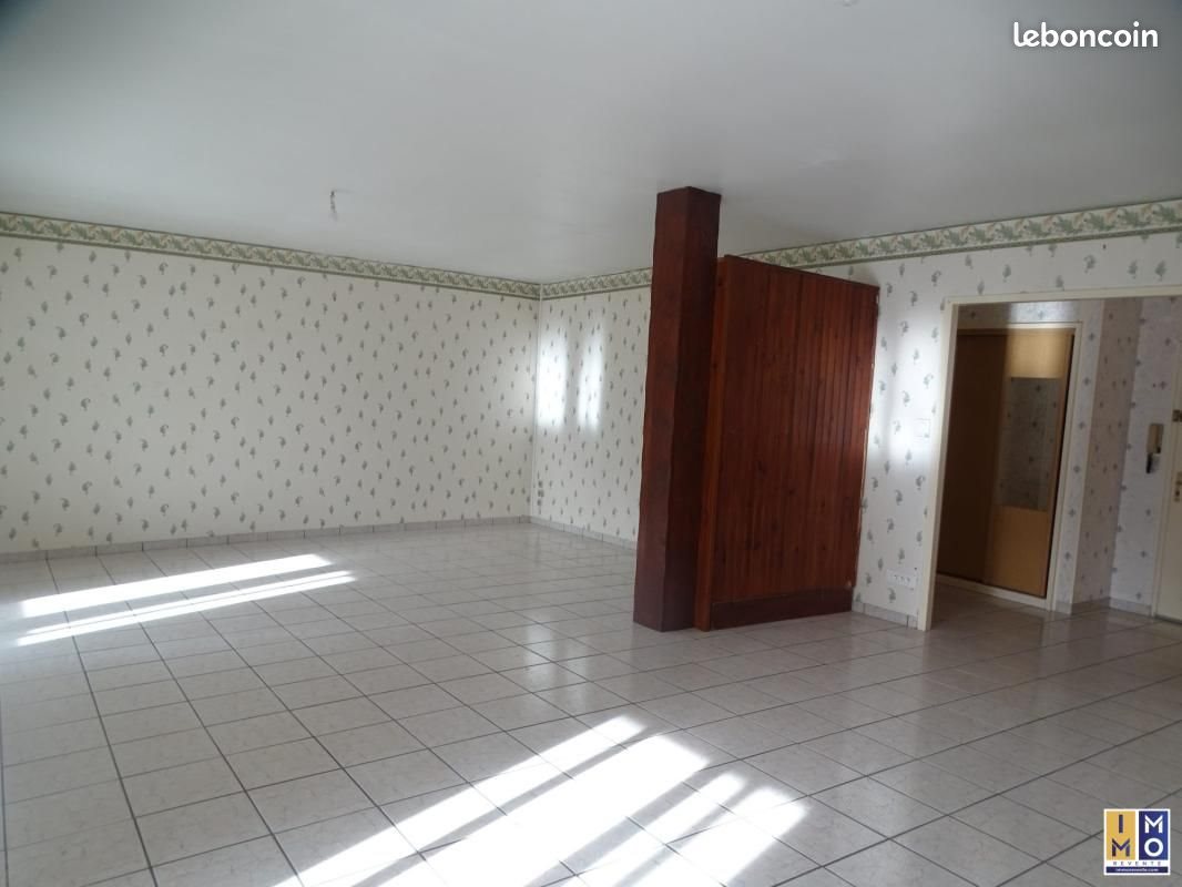 Appartement à louer, 127m², Saint-Florent-sur-Cher