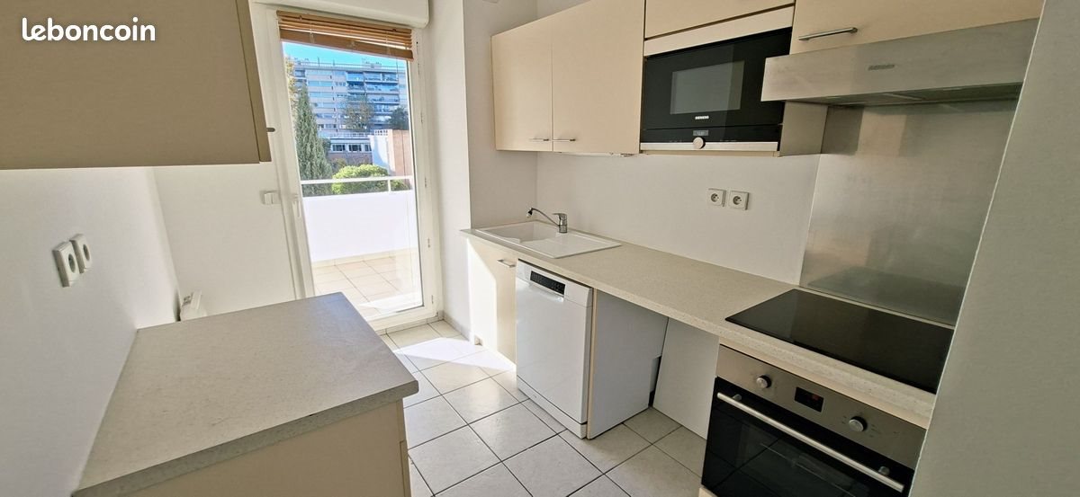 Appartement à louer, 76m², Marseille 8ème