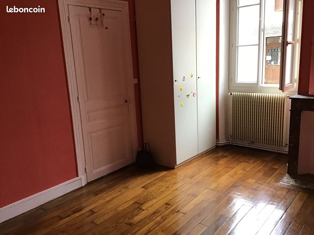 Appartement à louer, 98m², Villeneuve-sur-Yonne