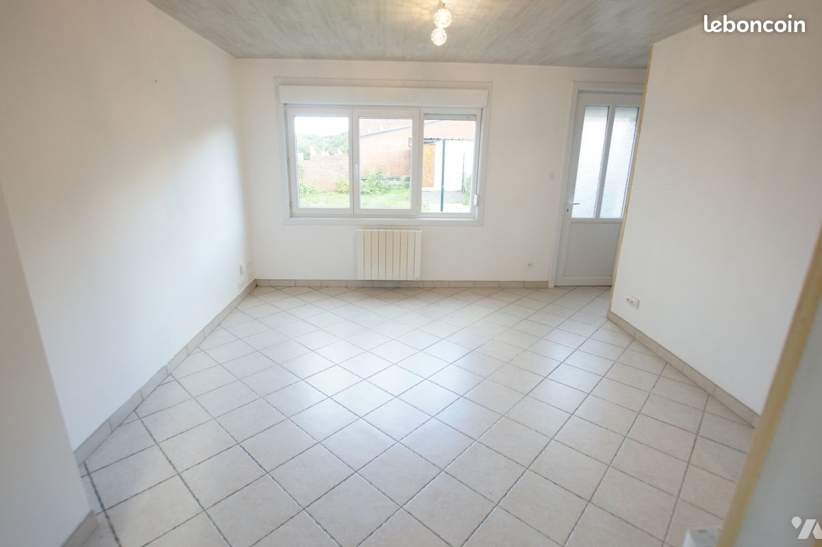 Maison à louer, 56m², Avesnelles