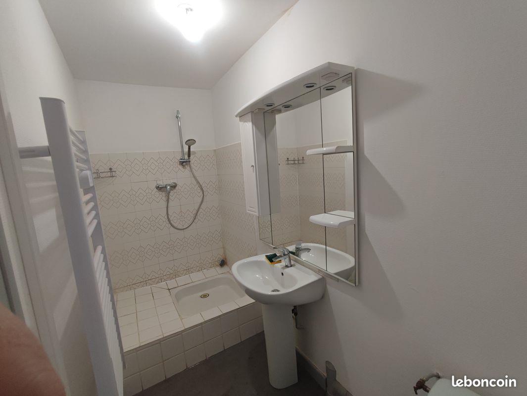 Appartement à louer, 64m², Wassy