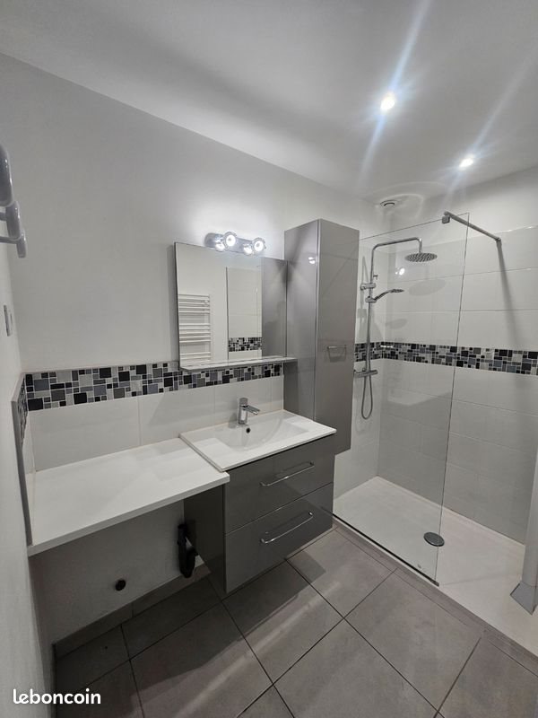 Appartement à louer, 50m², Saint-Saturnin-lès-Avignon