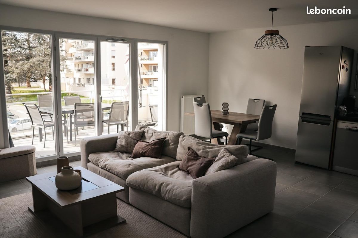 Appartement à louer, 73m², Rives