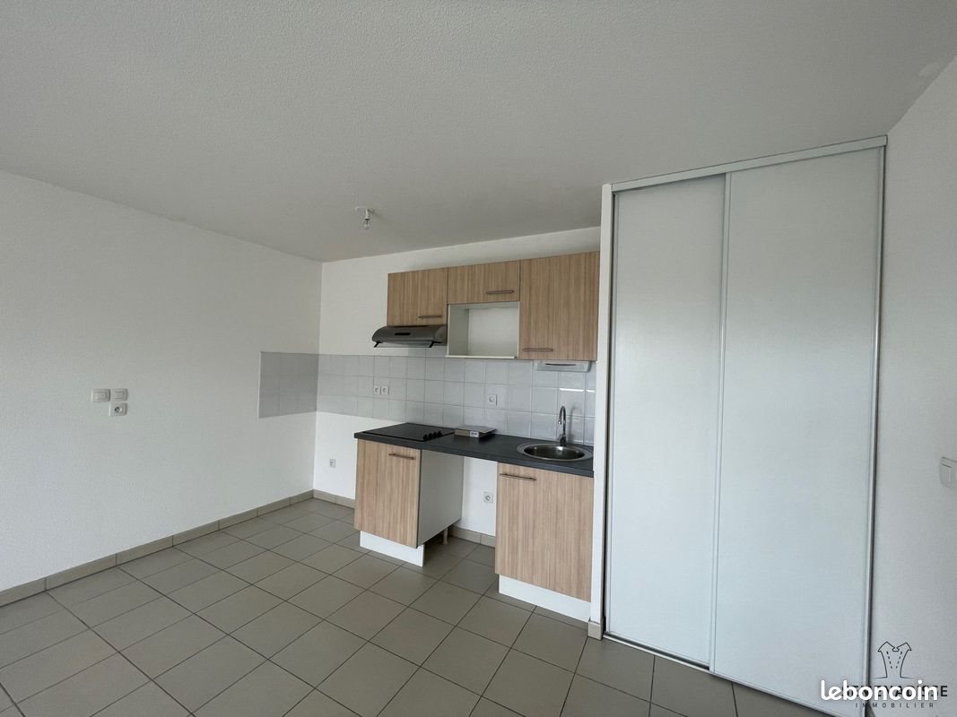 Appartement à louer, 61m², Roques