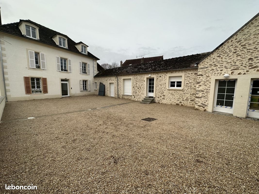 Appartement à louer, 30m², Saint-Fargeau-Ponthierry