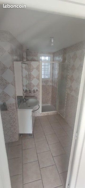 Appartement à louer, 45m², Nîmes