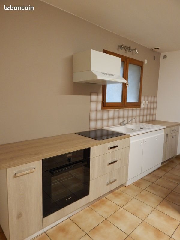 Maison à louer, 82m², Saint-Maurice-de-Gourdans