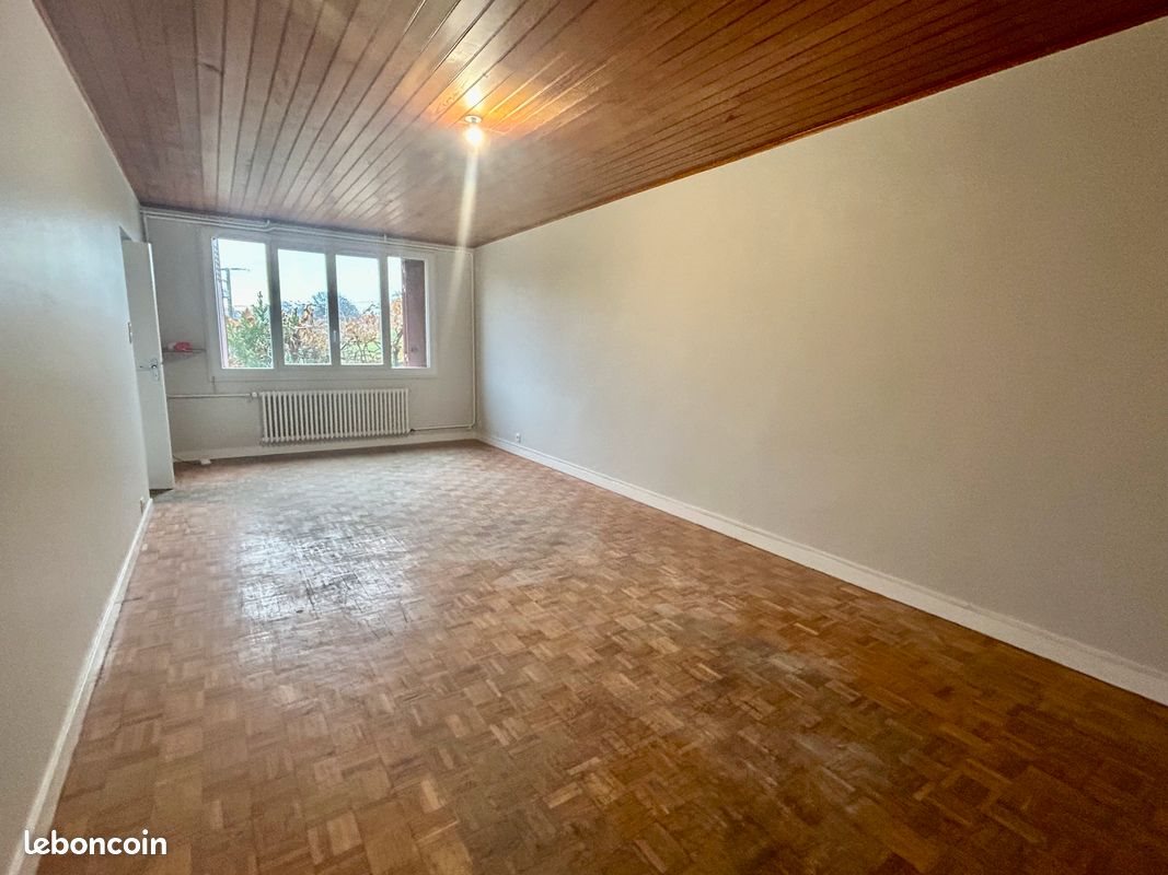 Maison à louer, 139m², Saint-André-le-Gaz