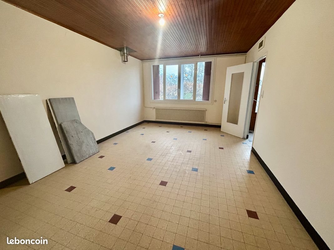 Maison à louer, 139m², Saint-André-le-Gaz