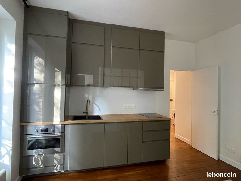 Appartement à louer, 31m², Paris 18ème