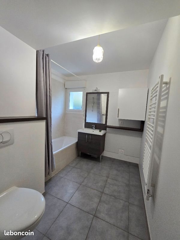 Appartement à louer, 35m², Saint-Cergues