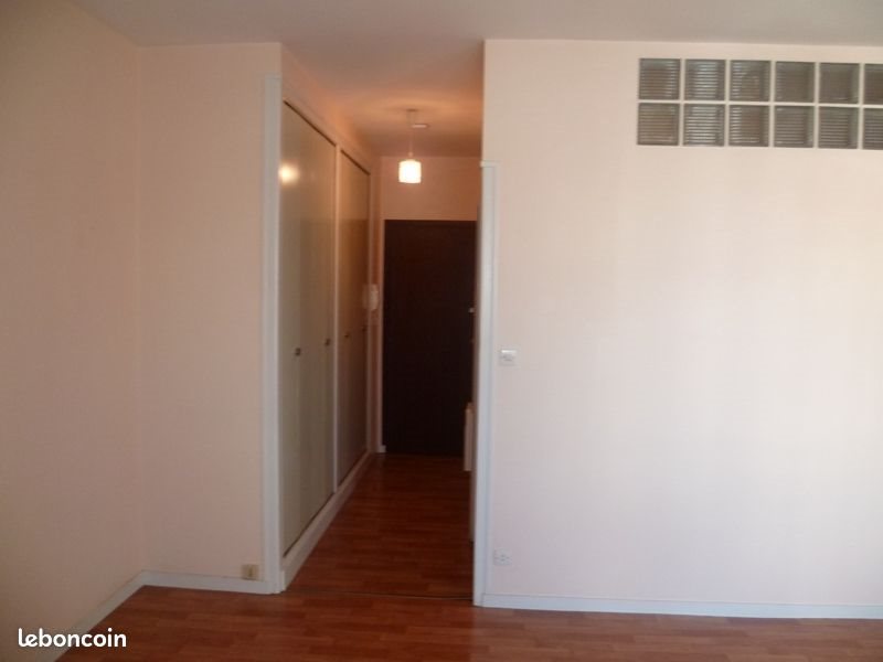 Appartement à louer, 29m², Rochefort