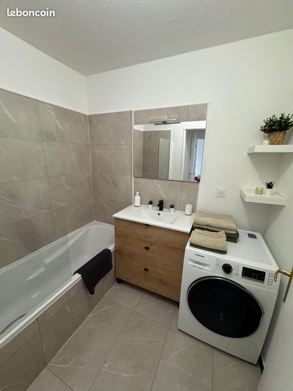 Appartement à louer, 42m², Meyzieu