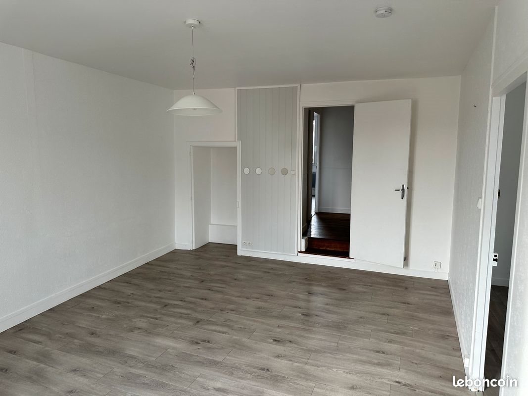 Appartement à louer, 75m², Etrelles