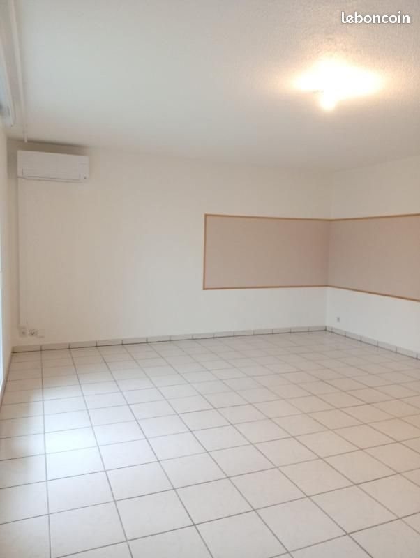 Appartement à louer, 65m², Lespinasse