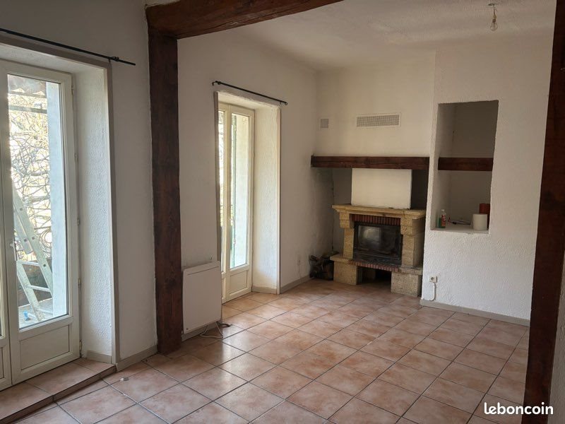 Maison à louer, 90m², Saint-Martin-de-Londres