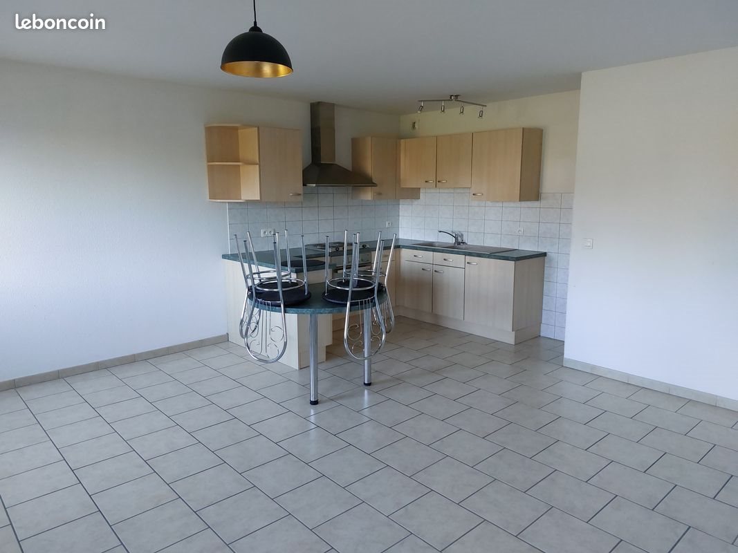 Appartement à louer, 75m², Dolving