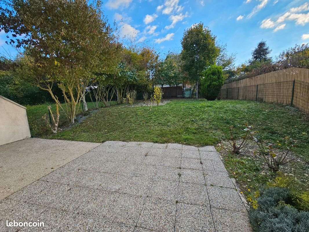 Maison à louer, 90m², Bléré