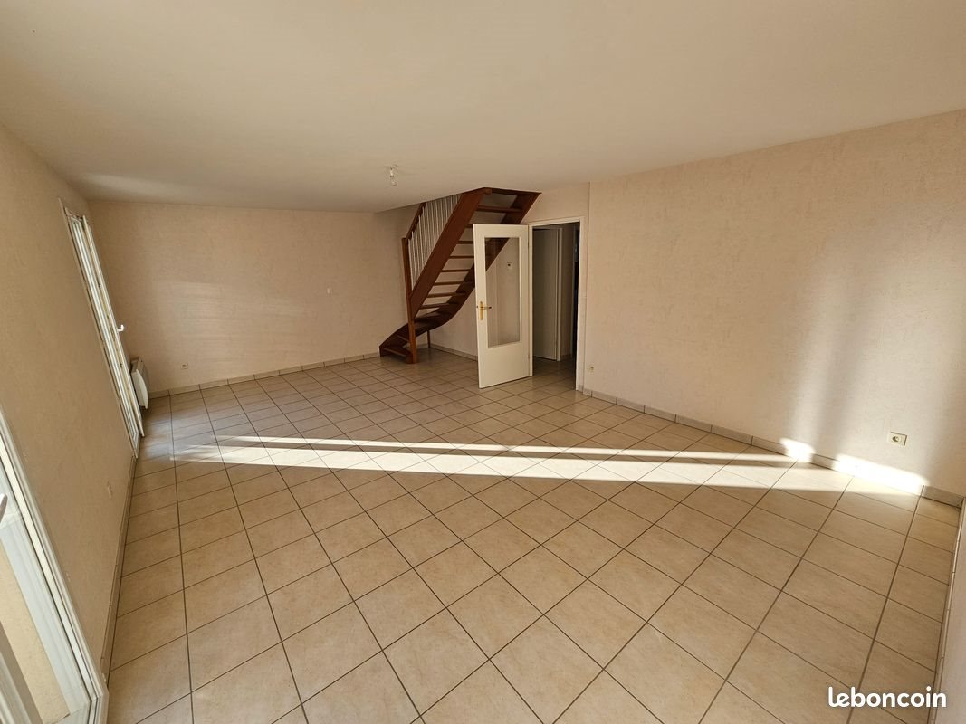 Maison à louer, 90m², Bléré