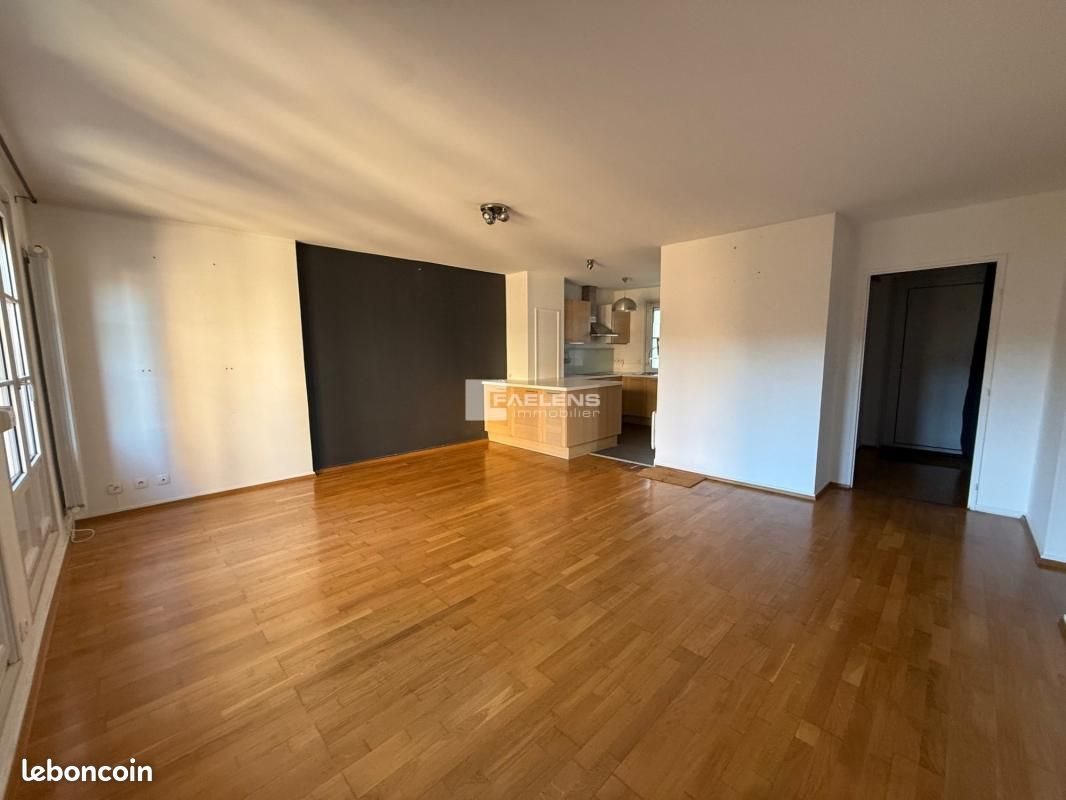 Appartement à louer, 70m², Lille